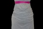 Krótka szara sukienka wizytowa dla kobiet w ciąży z włoskiego dżerseju i z cienkim różowym paskiem.