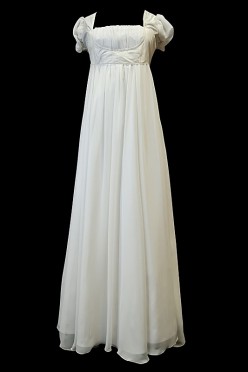 Długa suknia ślubna w stylu greckim dla kobiet w ciąży, odcinana pod biustem, na gorsecie z prostym dekoltem.